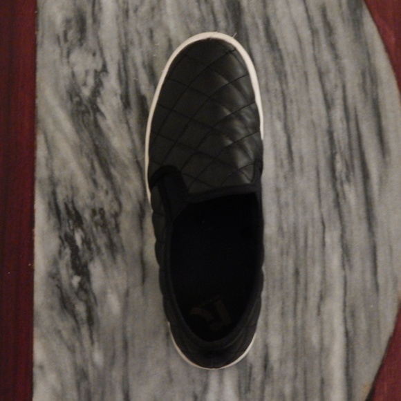 Report black tennis shoe in Womens - Picture 3 of 3
